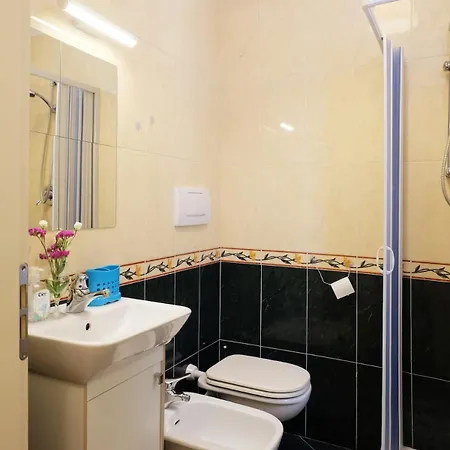 Casa Ulivo, Strategic Location With Parking Space Appartement